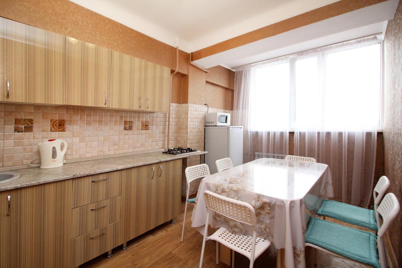 Spacious Central Apartment Almatî Exterior foto